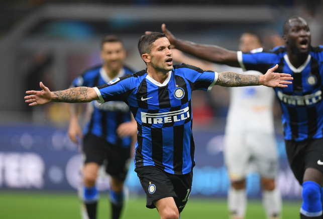 造6次机会+助攻，姆伯莫当选喀麦隆1-0加蓬全场最佳球员（创6次机会并送助攻，姆伯莫当选喀麦隆1-0加蓬之战全场最佳）