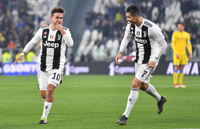 德劳伦蒂斯：现在取得的成就比肩马拉多纳？没有人能达到他的高度（德劳伦蒂斯：当下成绩能否比肩马拉多纳？他的高度无人可及）