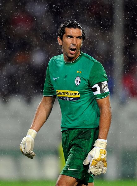 沙拉维：现在谈意甲冠军为时过早，还没有哪支球队能统治联赛（沙拉维：争冠言之尚早，意甲暂无统治级球队）