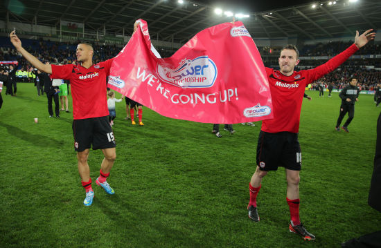 国安球迷跟河南球迷在烧烤店发生冲突，涉事球迷已经被警察带走