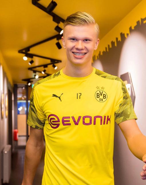 米体：没有俱乐部会在1月签受伤球员，尤文将DV9撤出冬窗市场