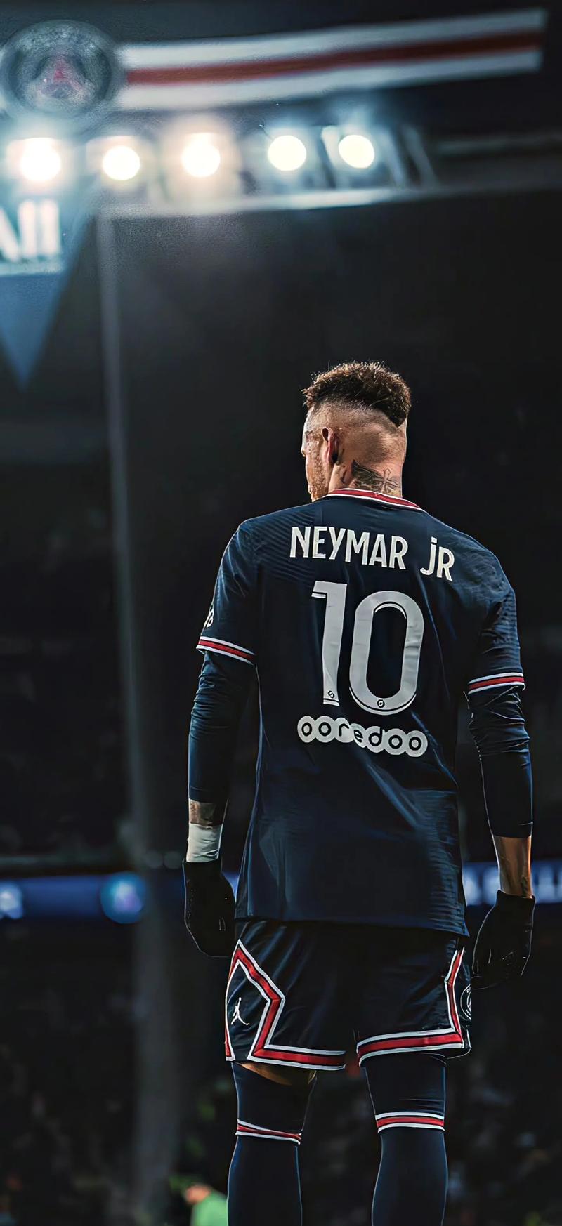 2025／26赛季英超：亚特兰大可以半价出售埃德森，曼联冬季转会期的机会来了吗（曼联冬窗良机？亚特兰大或半价放走埃德森，剑指2025／26英超）