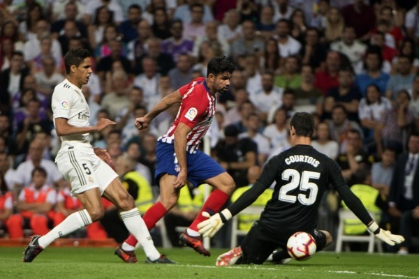 努内斯：边后卫是最难踢的位置之一，但我很享受这种挑战（努内斯直言边后卫属最难位置之一，却乐于迎接挑战）