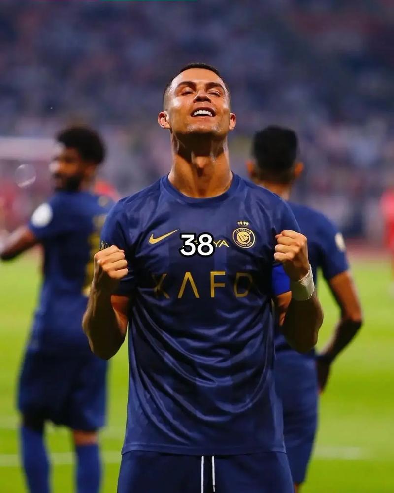 球迷：他活成了我们的骄傲